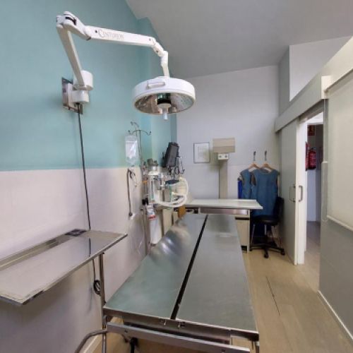 Vista de la mesa de operaciones del quirófano